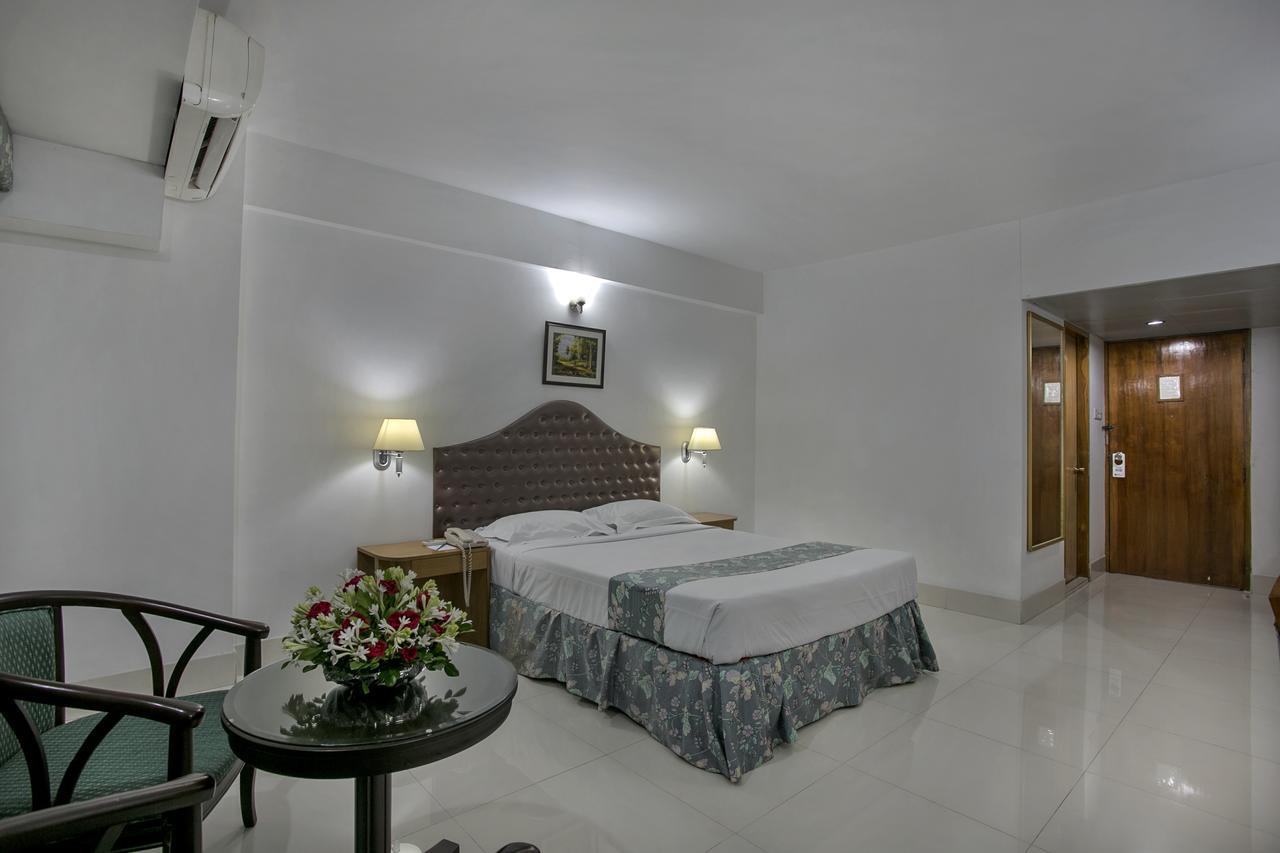 Hotel Purbani International Ltd. Dakka Kültér fotó